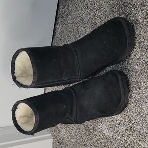 Emu black boots